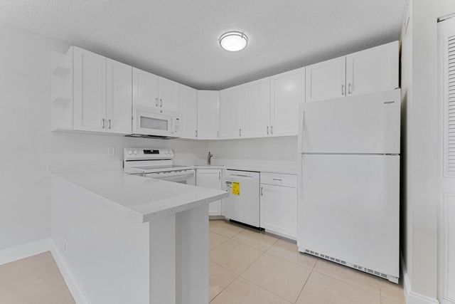 537 Shady Pine Way, Greenacres, FL 33415