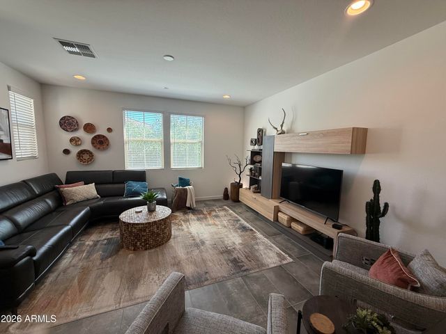 1725 E DOGWOOD Lane, Gilbert, AZ 85295