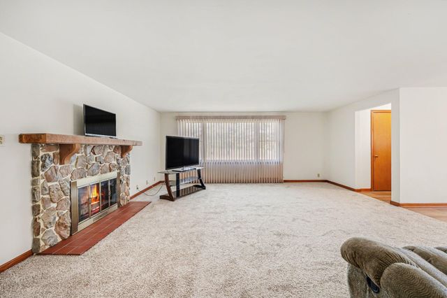 11819 Wicker Avenue, Cedar Lake, IN 46303