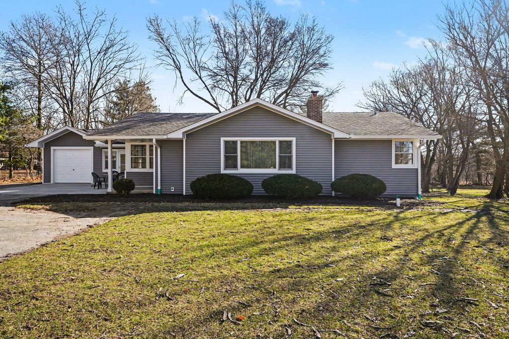 11819 Wicker Avenue, Cedar Lake, IN 46303