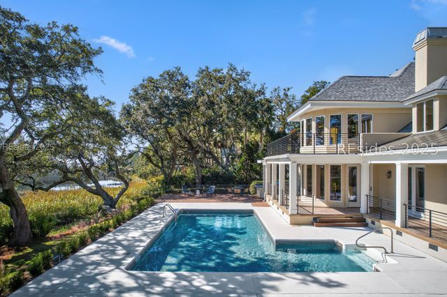 4 Millwright Dr, Hilton Head Island, SC 29926