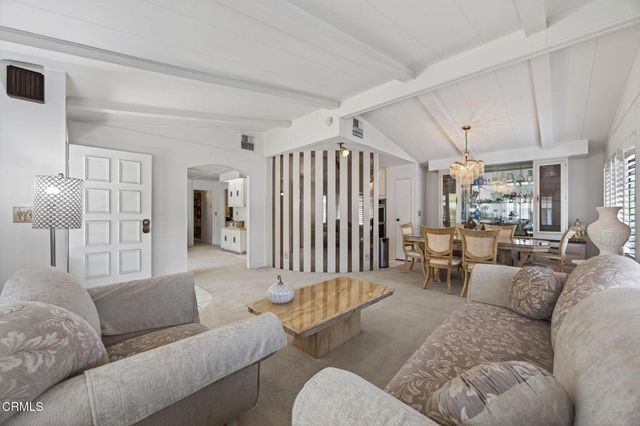 8 Calle Fronte 204, Camarillo, CA 93012