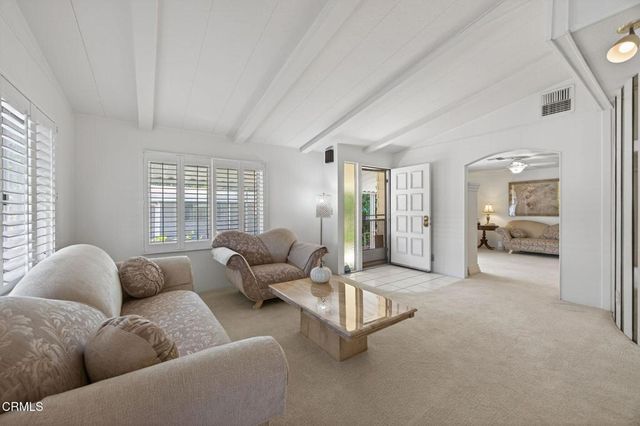 8 Calle Fronte 204, Camarillo, CA 93012