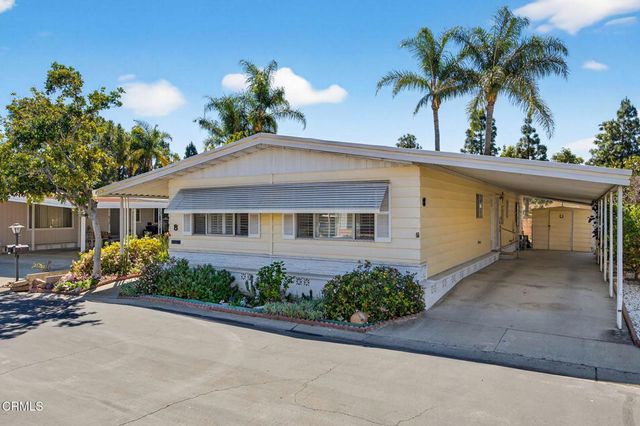 8 Calle Fronte 204, Camarillo, CA 93012