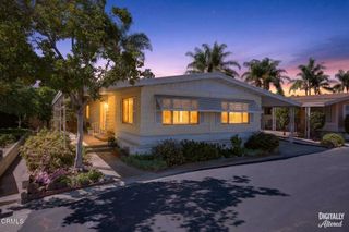 8 Calle Fronte 204, Camarillo, CA 93012