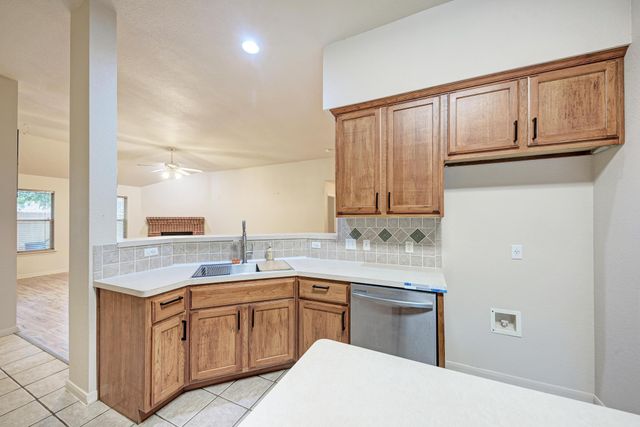 9816 Pasatiempo DR, Austin, TX 78717