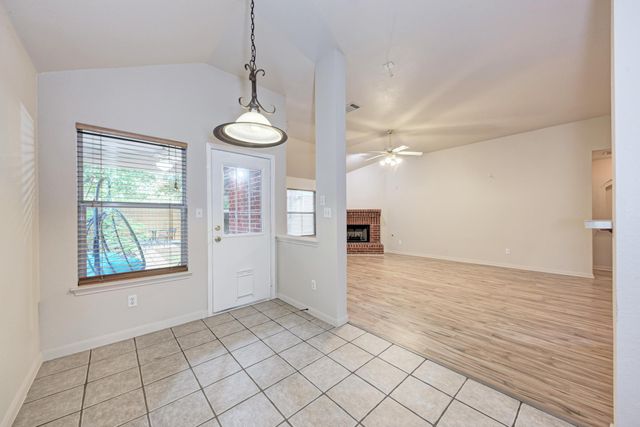 9816 Pasatiempo DR, Austin, TX 78717