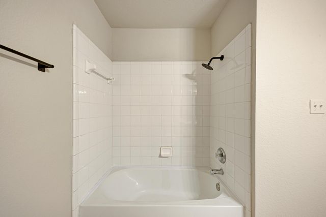 9816 Pasatiempo DR, Austin, TX 78717