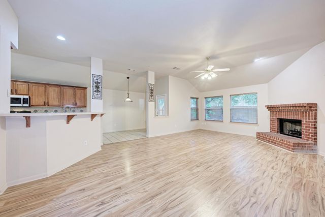 9816 Pasatiempo DR, Austin, TX 78717