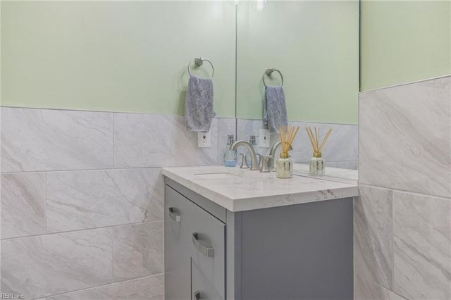 3124 Winchester LN, Virginia Beach, VA 23452