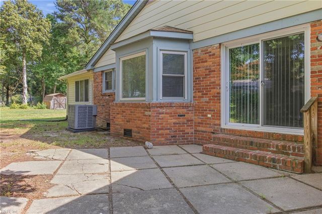 3124 Winchester LN, Virginia Beach, VA 23452