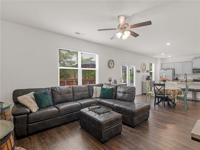 104 Waratah Drive, Locust Grove, GA 30248