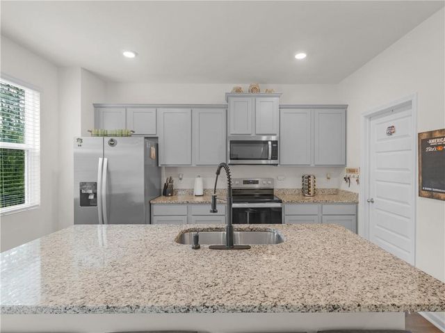 104 Waratah Drive, Locust Grove, GA 30248