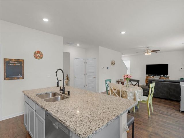 104 Waratah Drive, Locust Grove, GA 30248