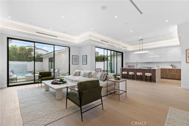 4437 Calhoun Avenue, Sherman Oaks, CA 91423