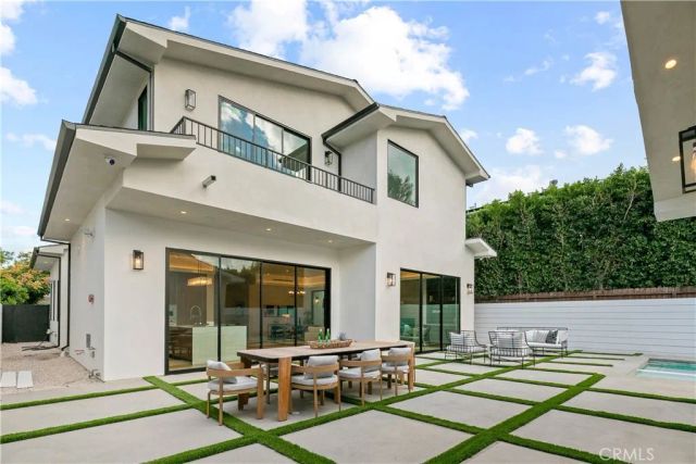 4437 Calhoun Avenue, Sherman Oaks, CA 91423