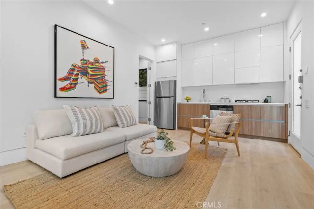 4437 Calhoun Avenue, Sherman Oaks, CA 91423