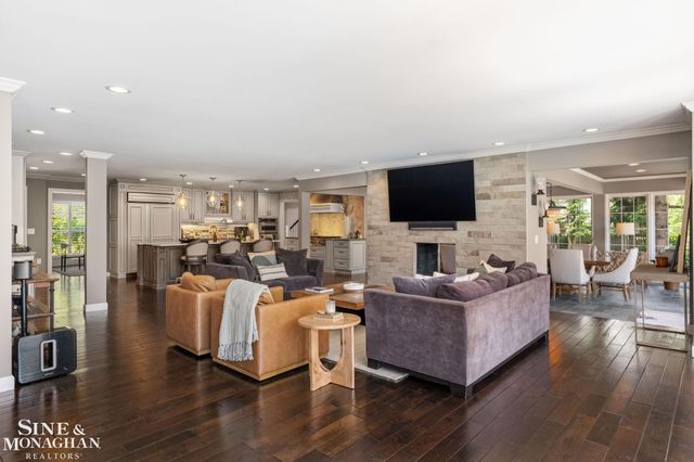 264 Grosse Pointe Boulevard, Grosse Pointe Farms, MI 48236
