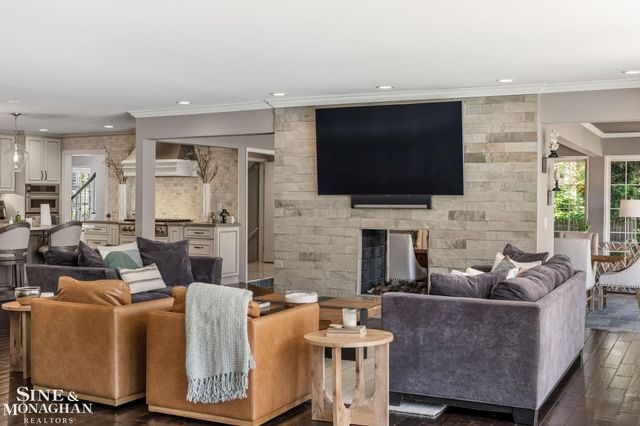 264 Grosse Pointe Boulevard, Grosse Pointe Farms, MI 48236