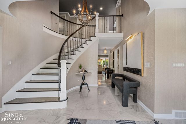 264 Grosse Pointe Boulevard, Grosse Pointe Farms, MI 48236