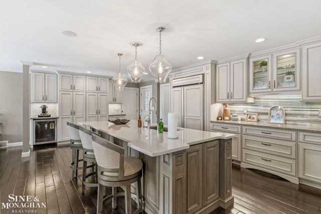 264 Grosse Pointe Boulevard, Grosse Pointe Farms, MI 48236