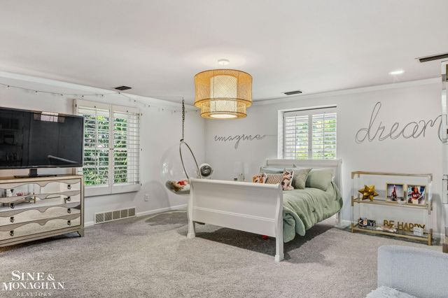 264 Grosse Pointe Boulevard, Grosse Pointe Farms, MI 48236