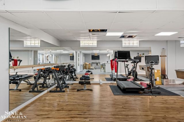 264 Grosse Pointe Boulevard, Grosse Pointe Farms, MI 48236