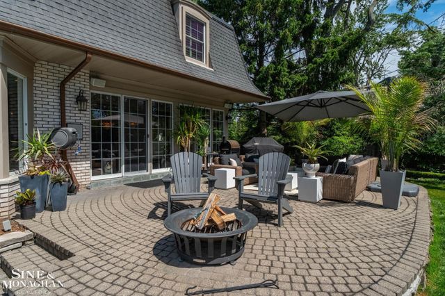 264 Grosse Pointe Boulevard, Grosse Pointe Farms, MI 48236