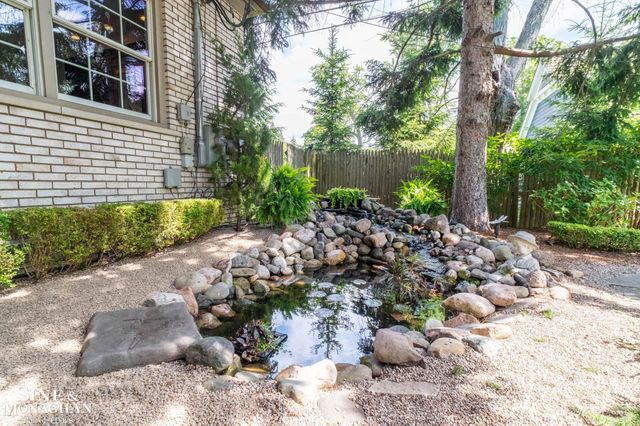 264 Grosse Pointe Boulevard, Grosse Pointe Farms, MI 48236