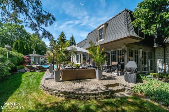 264 Grosse Pointe Boulevard, Grosse Pointe Farms, MI 48236