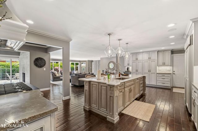 264 Grosse Pointe Boulevard, Grosse Pointe Farms, MI 48236