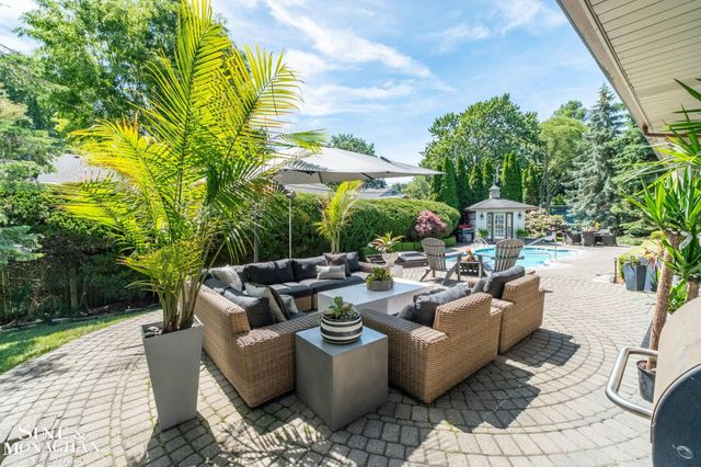 264 Grosse Pointe Boulevard, Grosse Pointe Farms, MI 48236