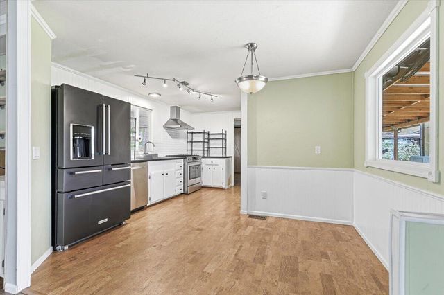 84 Haven Road, Jacksonville, OR 97530