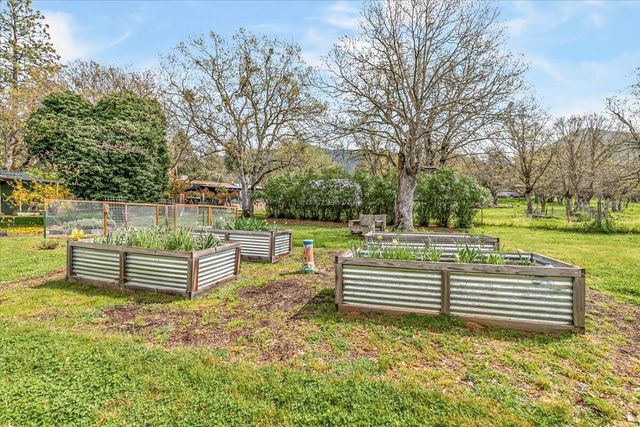 84 Haven Road, Jacksonville, OR 97530