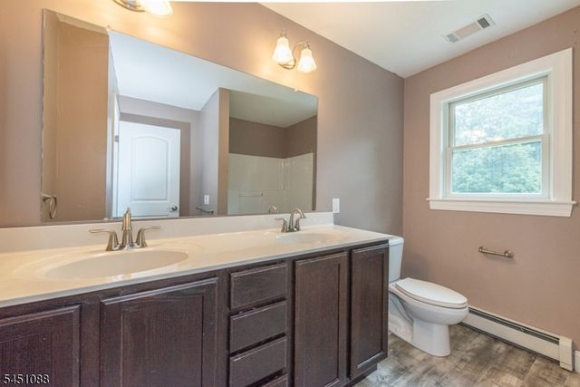 157 Halsey Rd, Hampton Twp., NJ 07860