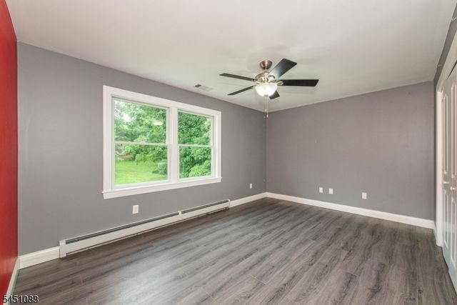157 Halsey Rd, Hampton Twp., NJ 07860