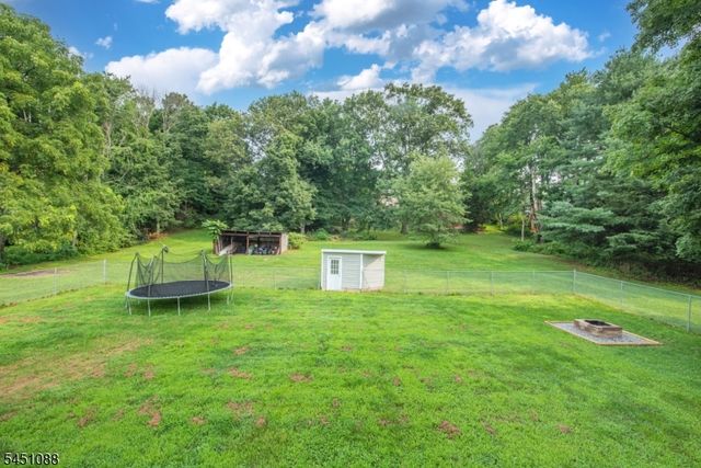 157 Halsey Rd, Hampton Twp., NJ 07860