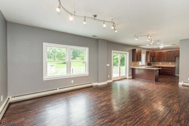 157 Halsey Rd, Hampton Twp., NJ 07860