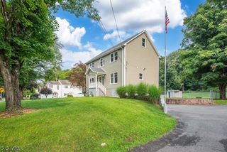 157 Halsey Rd, Hampton Twp., NJ 07860