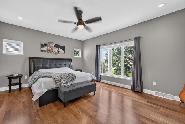 280 Drumlin Circle, Oregon, WI 53575