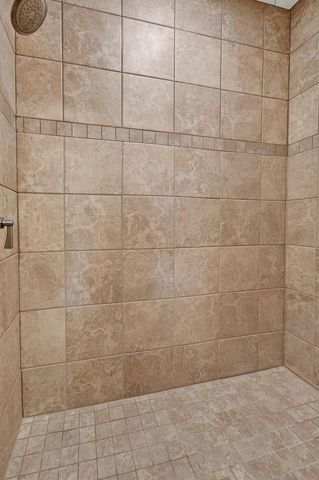 280 Drumlin Circle, Oregon, WI 53575
