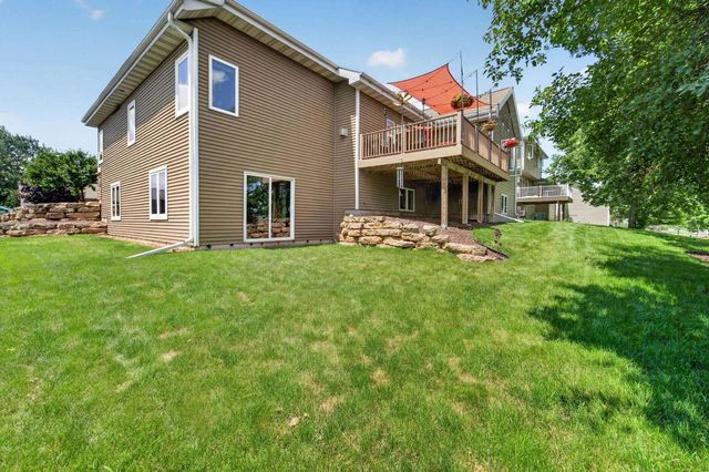 280 Drumlin Circle, Oregon, WI 53575