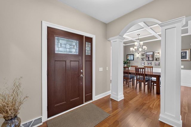 280 Drumlin Circle, Oregon, WI 53575