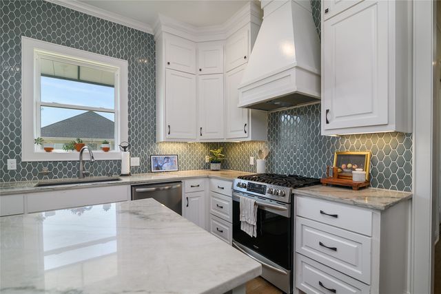 242 Sweetleaf Avenue, Shreveport, LA 71106