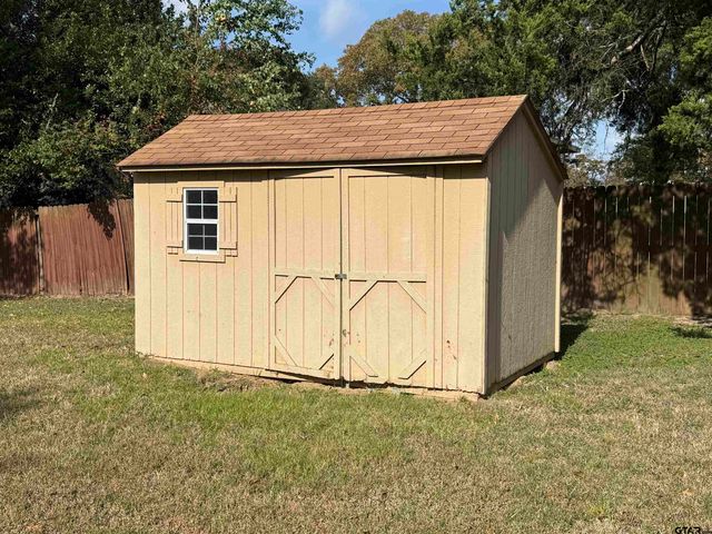 206 W Parkdale, Whitehouse, TX 75791