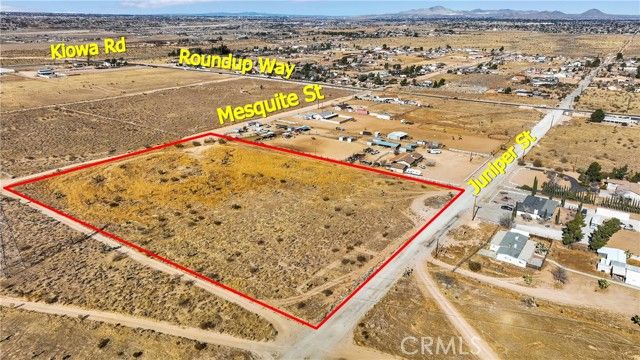 11 Juniper Street, Apple Valley, CA 92307