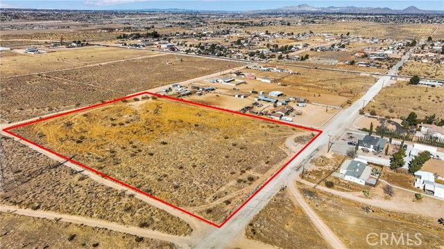 11 Juniper Street, Apple Valley, CA 92307