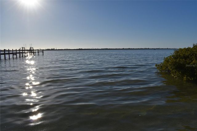 175 W BAY STREET, Englewood, FL 34223