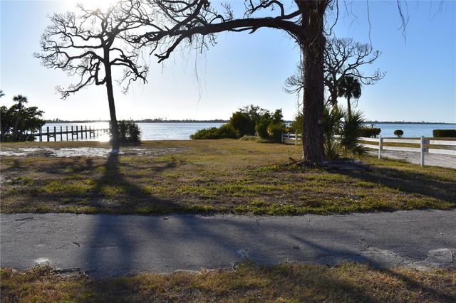 175 W BAY STREET, Englewood, FL 34223