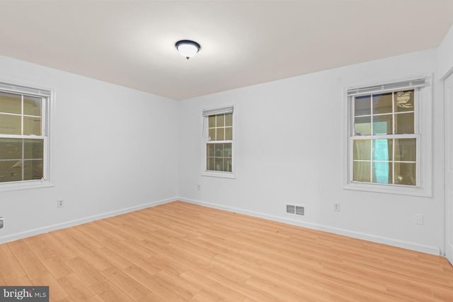 9827 TOWN LN, Manassas, VA 20110